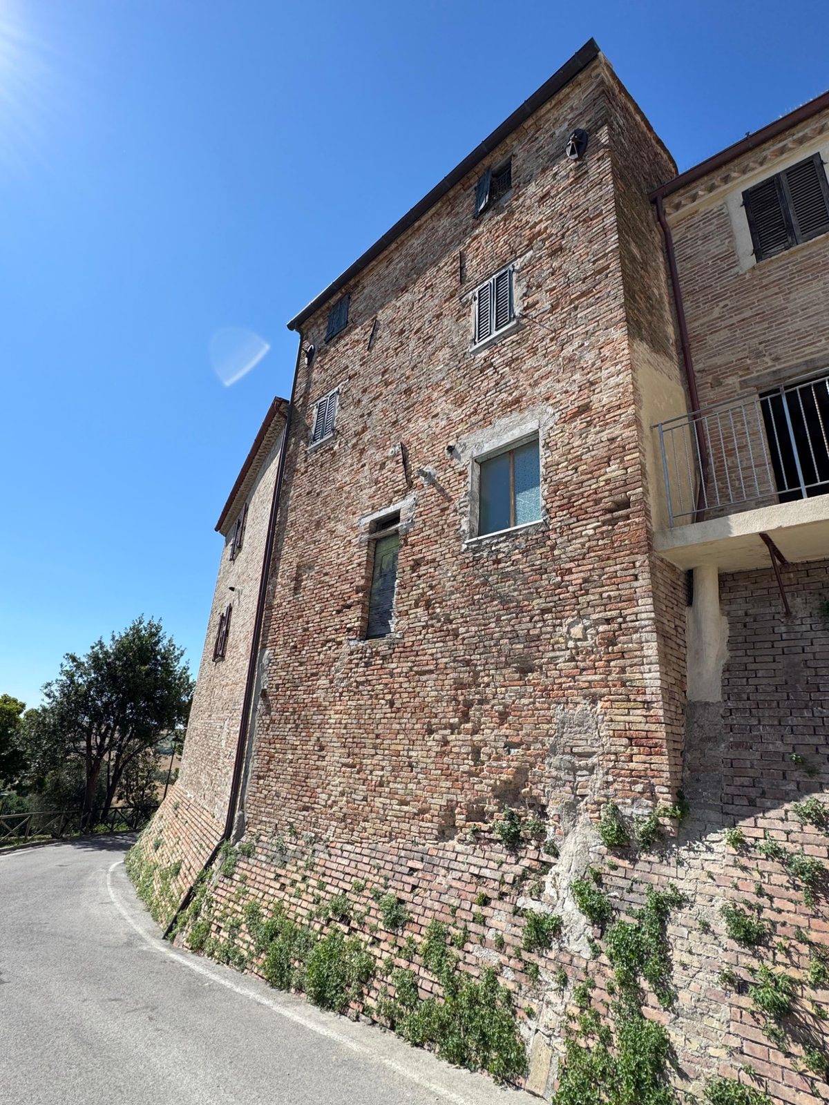 Casa Cerasa vista dalle mura